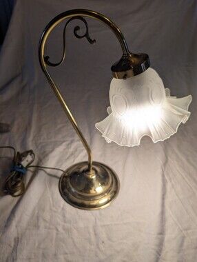 2/70$ Vintage Brass Desk Lamp with Frosted Glass Ruffled Shade